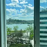 Wonder Karakoey Goldenhorn 8- Ultra Luxury , 4Br, Sea View
